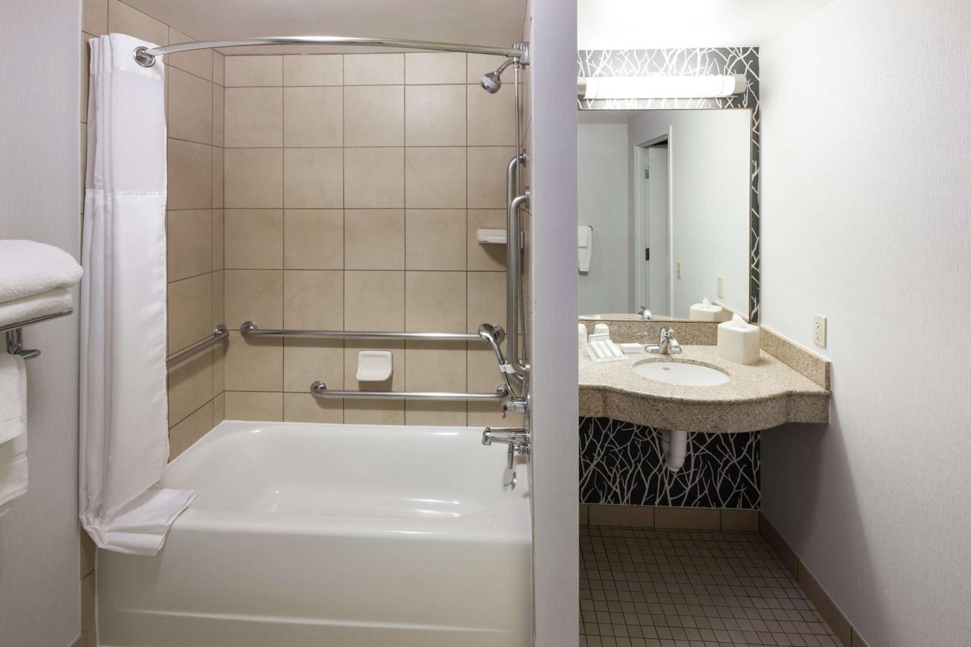 Hilton Garden Inn Lake Forest Mettawa Eksteriør billede